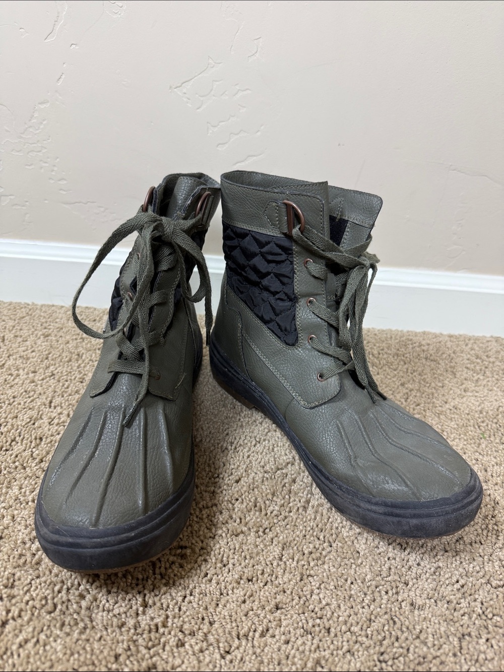 Merrell | Olive Green Lace-Up Quilted Ankle Boots | 8.5
